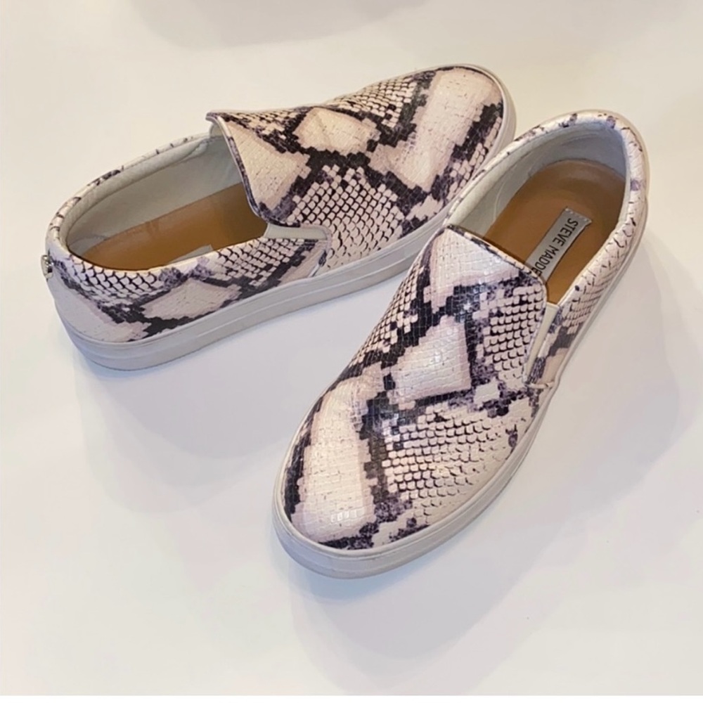 STEVE MADDEN. GILLS. Snakeskin Platform Leather Sneakers. Size 10M. Slip…